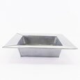 Coupe carrée zinc naturel avec rebord.