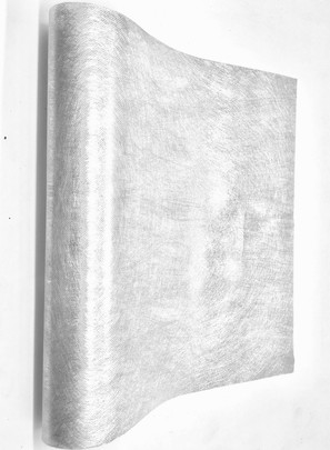 Chemin de table non tissé couleur argent