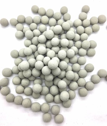 Bille de mousse OASIS couleur Argent par120 pièces.