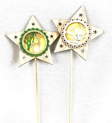 Etoiles en bois sur pique lumineux x2