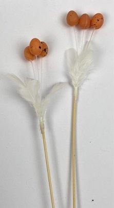 Lot de 2 oeufs couleur naturelle avec plumes sur pique.Paques..