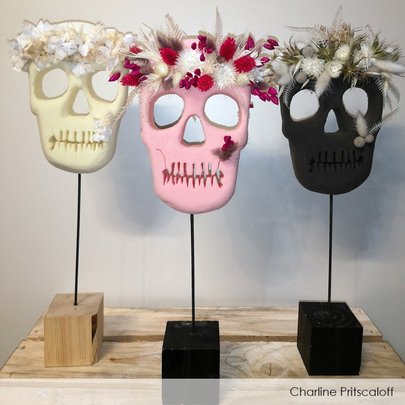 Tête de mort rose 14 CM OASIS